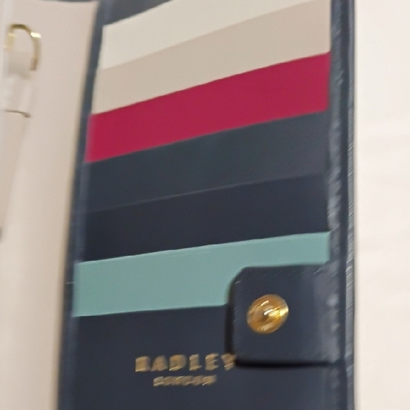Radley London Wallet.New With Tag. Excellent Condition - Picture 5 of 10